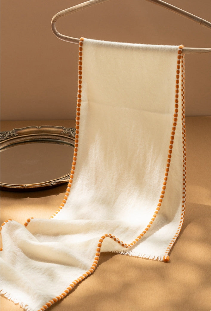 Elegant Cashmere Scarf - OESLO
