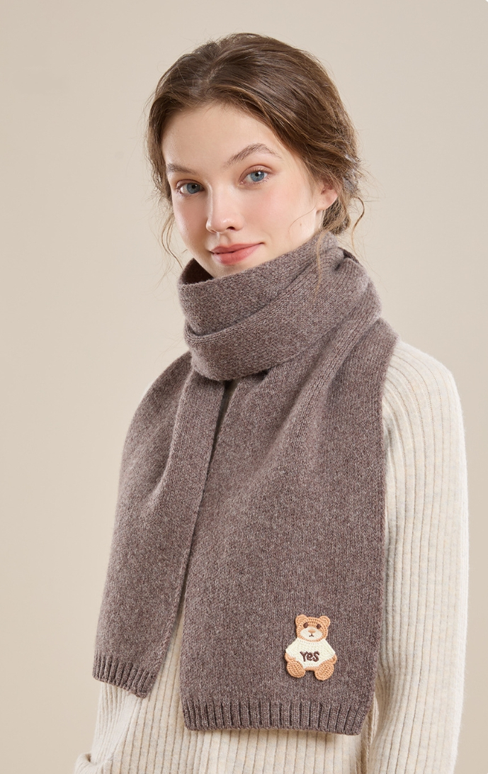 Women's 100% sheep wool scarf with bear pattern, soft and skin-friendly.