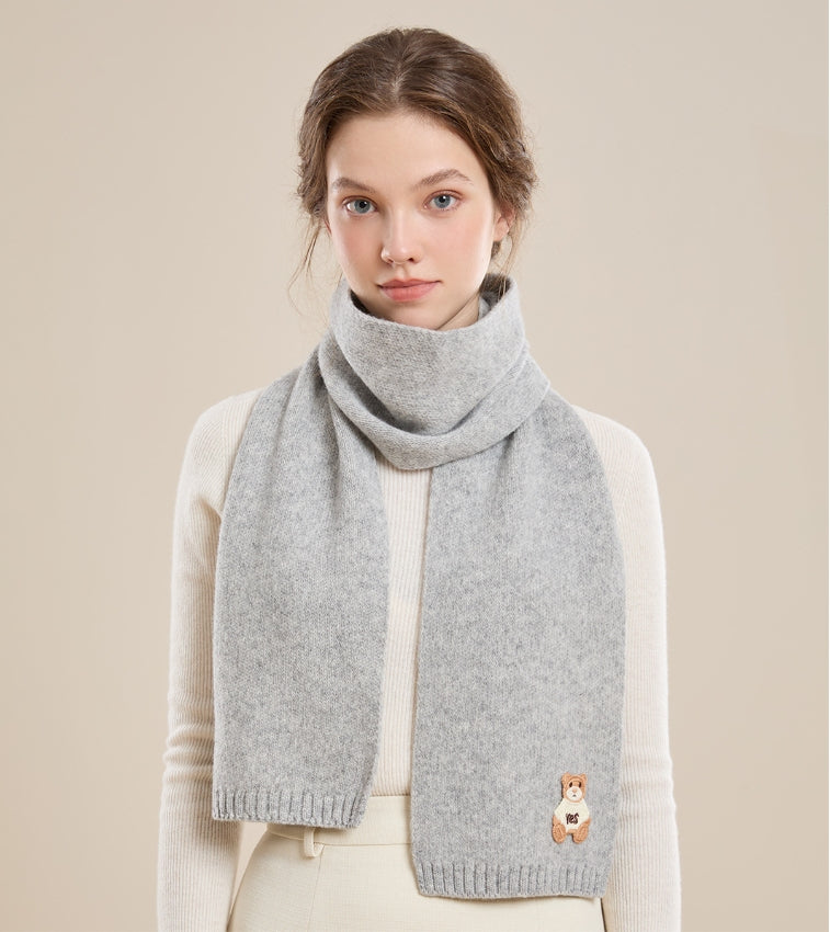 Women's 100% sheep wool scarf with bear pattern, soft and skin-friendly.