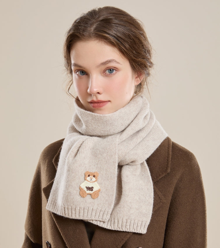 Women's 100% sheep wool scarf with bear pattern, soft and skin-friendly.