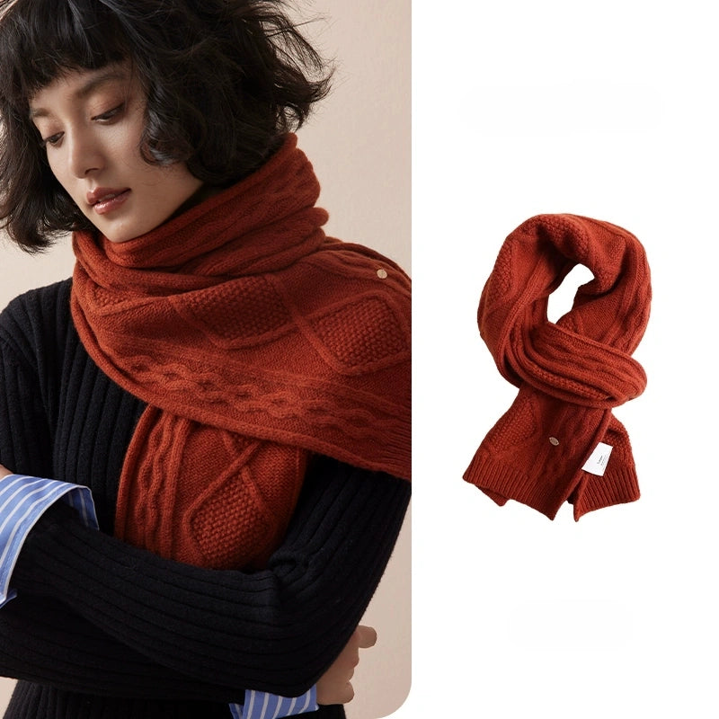 Wool Diamond Cable Knit Scarf – Vintage Texture & Timeless | Multiple Colors OESLO