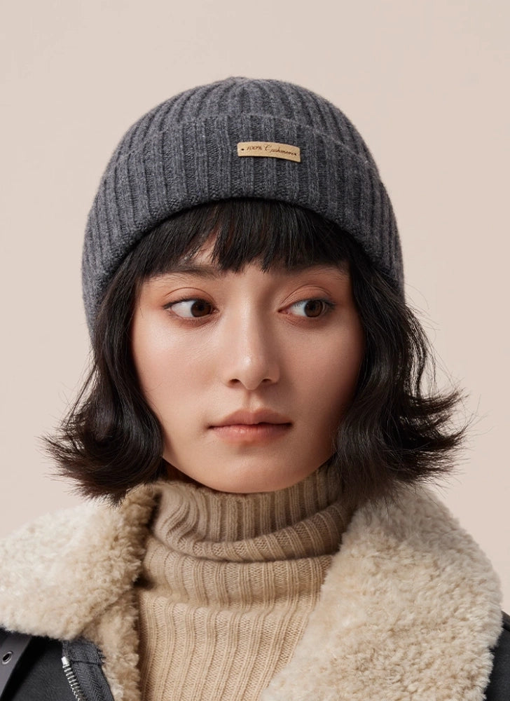 Unisex Cashmere Ribbed Beanie – Stylish & Versatile | Multiple Colors - OESLO