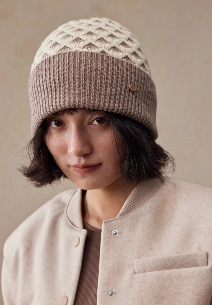 Luxury Wool Beanie – Rib Knit Winter Hat in Berry Red & Light Khaki - OESLO