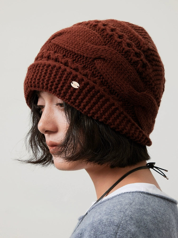 Wool Cable Knit Beanie – Timeless Vintage Warmth | Multiple Colors OESLO
