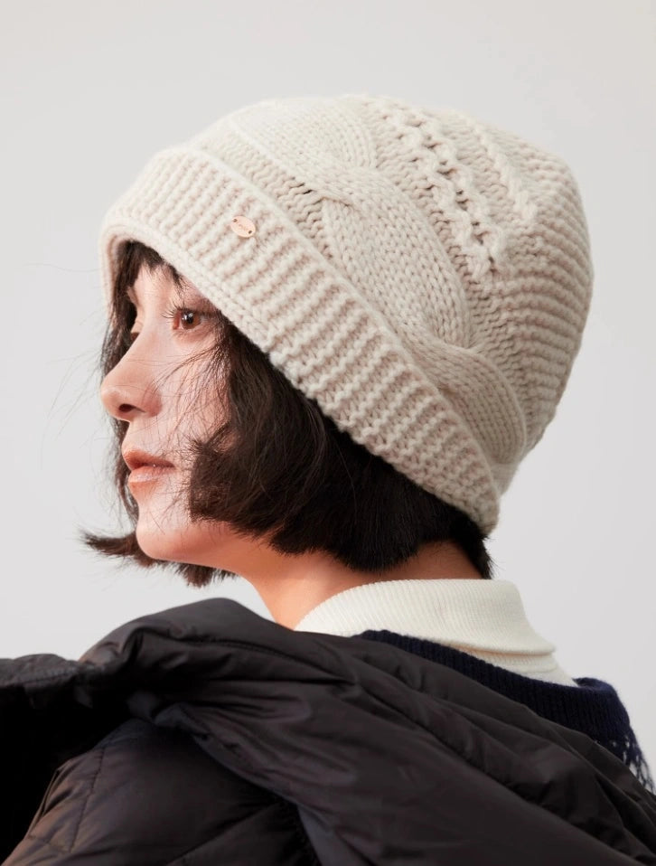 Wool Cable Knit Beanie – Timeless Vintage Warmth | Multiple Colors OESLO