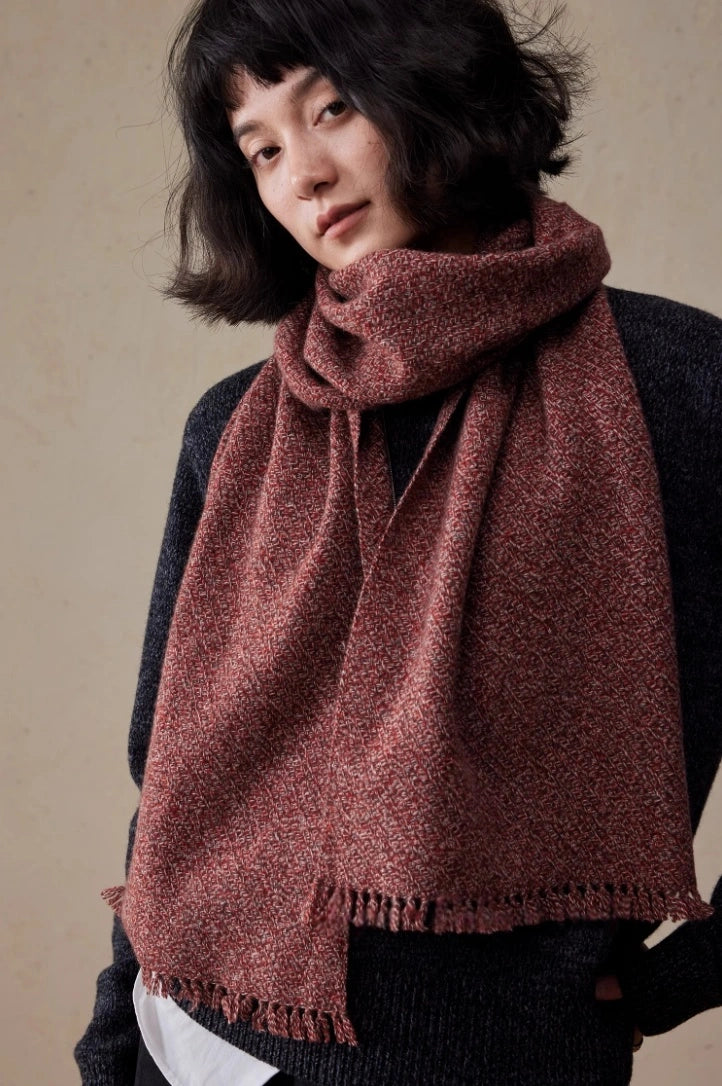 100% Cashmere Scarf – Vintage Texture | Moss Green & Rosewood Red - OESLO