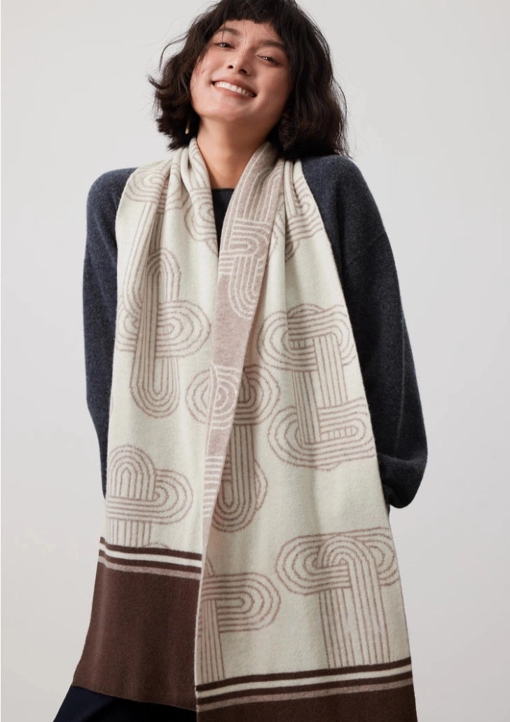 100% Wool Scarf with Chain Pattern — Oatmeal Coffee Elegance - OESLO