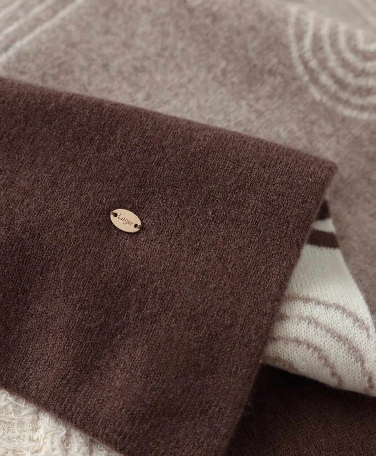 100% Wool Scarf with Chain Pattern — Oatmeal Coffee Elegance - OESLO