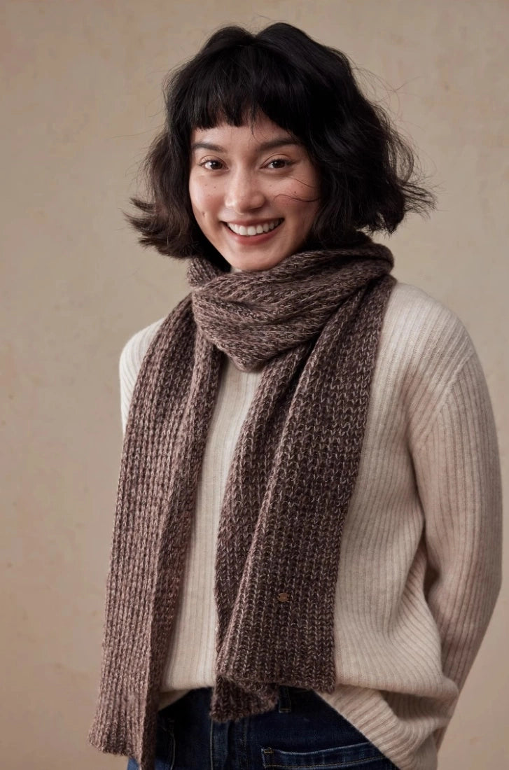 Minimalist Knit Winter Scarf for Women | Soft Wool Blend, Multiple Colors - OESLO