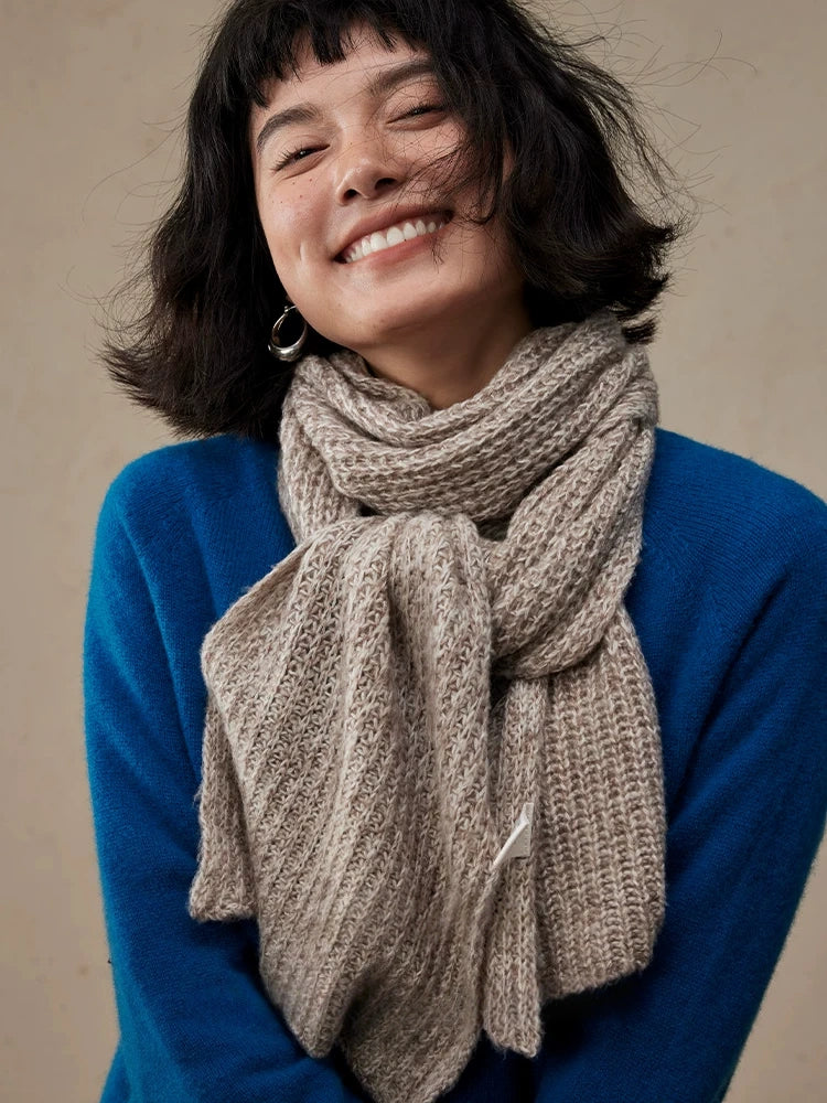Minimalist Knit Winter Scarf for Women | Soft Wool Blend, Multiple Colors - OESLO