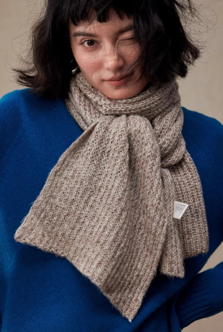 Minimalist Knit Winter Scarf for Women | Soft Wool Blend, Multiple Colors - OESLO