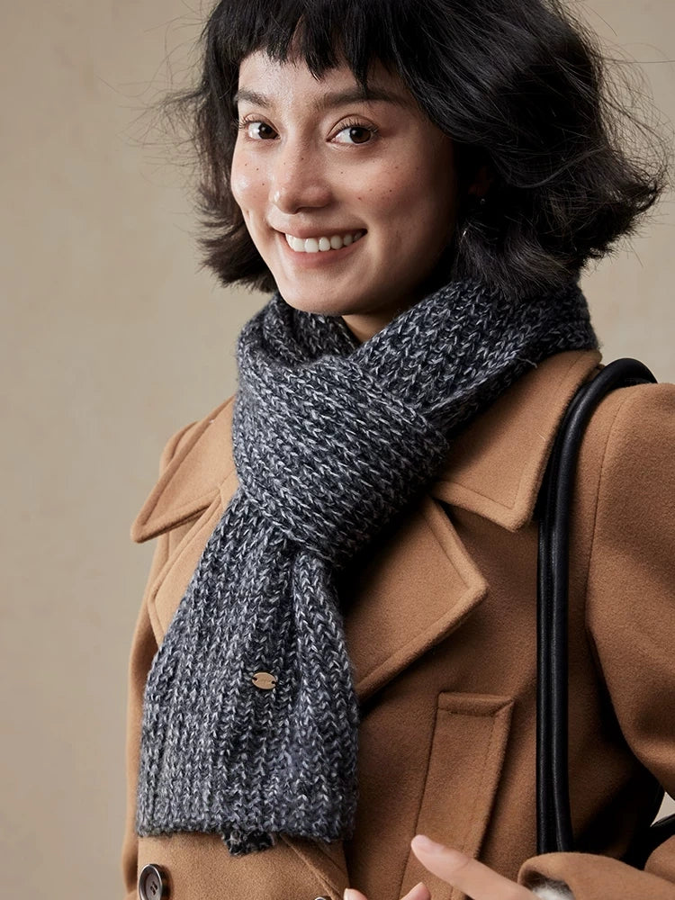 Minimalist Knit Winter Scarf for Women | Soft Wool Blend, Multiple Colors - OESLO