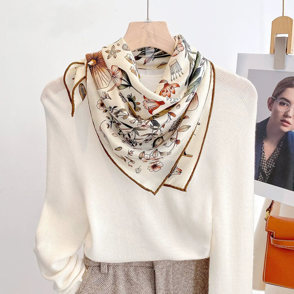 Elegant vintage floral silk wool square scarf for women