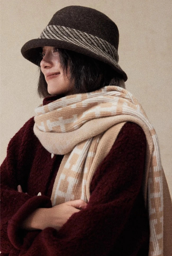 Heavyweight 100% Wool Jacquard Scarf | Gray & Camel Winter - OESLO