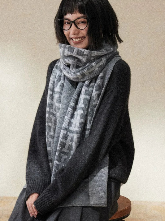 Heavyweight 100% Wool Jacquard Scarf | Gray & Camel Winter