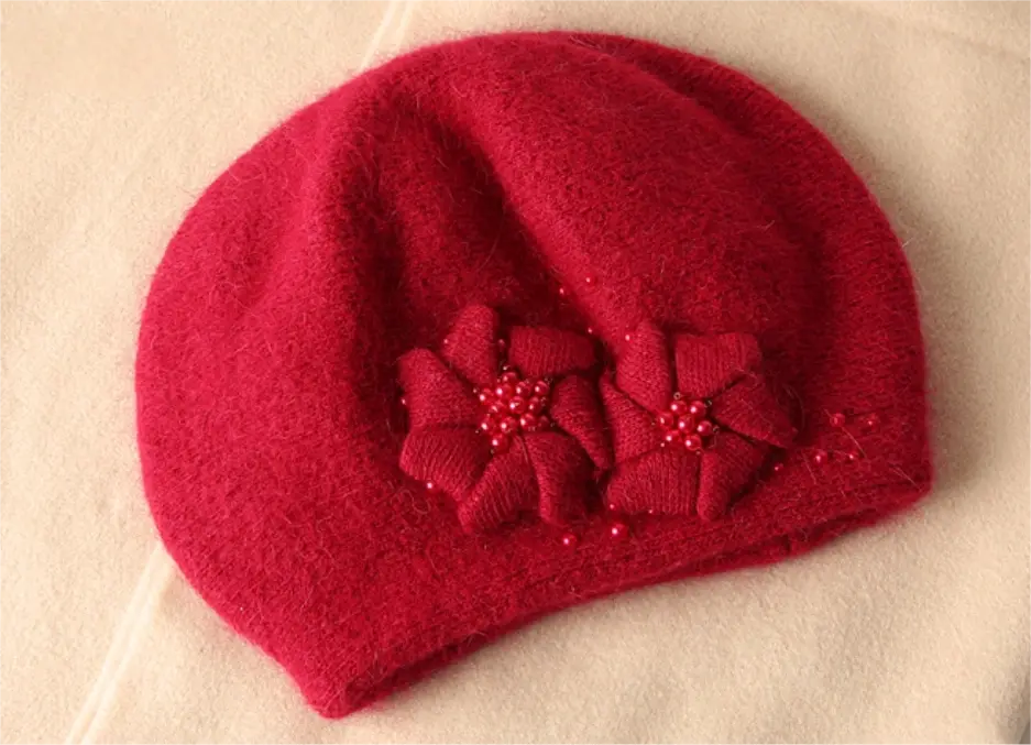 Women's Beret - With Floral Decoration and Beading - OESLO