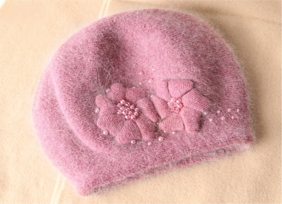 Women's Beret - With Floral Decoration and Beading - OESLO