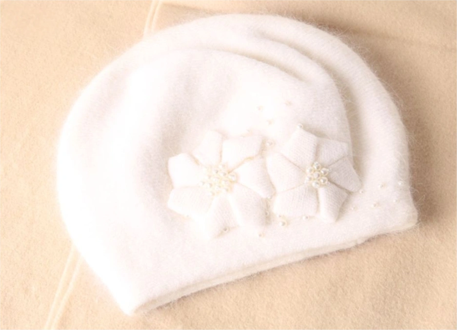 Women's Beret - With Floral Decoration and Beading - OESLO