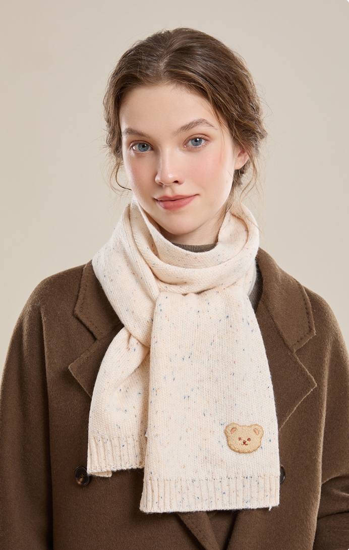 Knitted Scarf – With Cute Bear Patch - OESLO