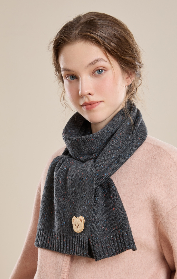 Knitted Scarf – With Cute Bear Patch - OESLO