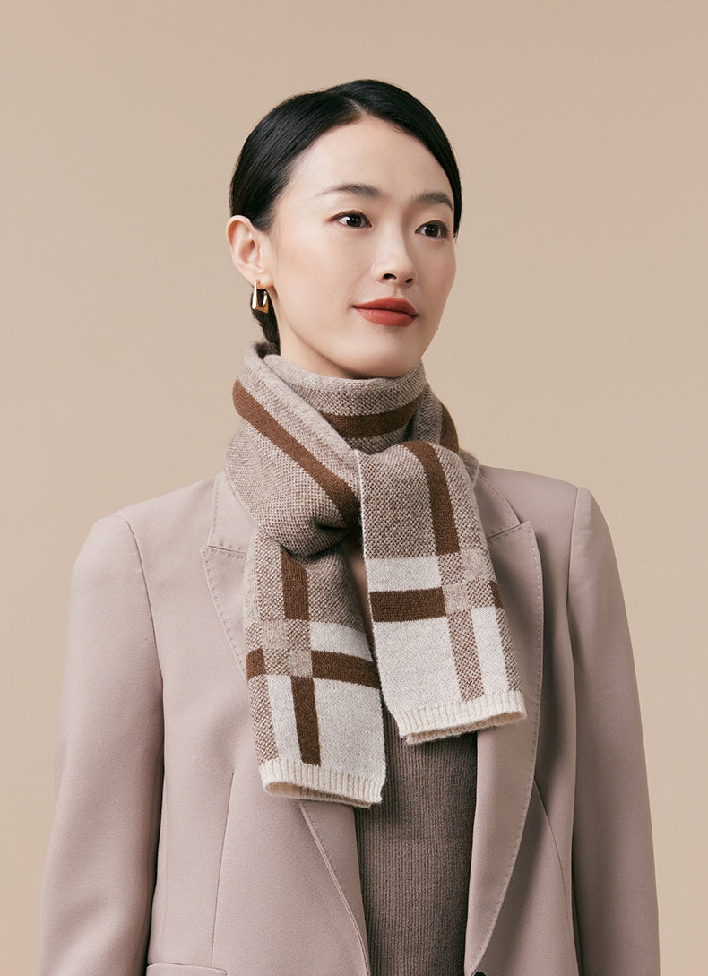 Wool Scarf Women – Lightweight and Warm Plaid Pattern - OESLO