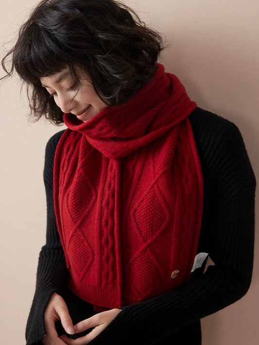 Wool Diamond Cable Knit Scarf – Vintage Texture & Timeless | Multiple Colors