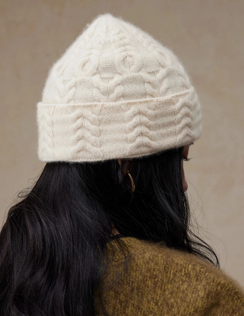 Elegant 100% Cashmere Beanie – Cable Knit Design | Multiple Colors