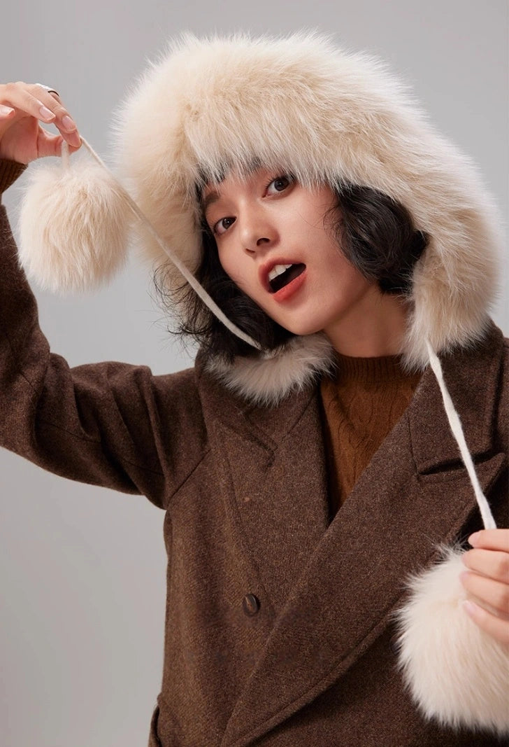 Cashmere Knit Hat with Fox Fur Trim – Cream Beige Elegance