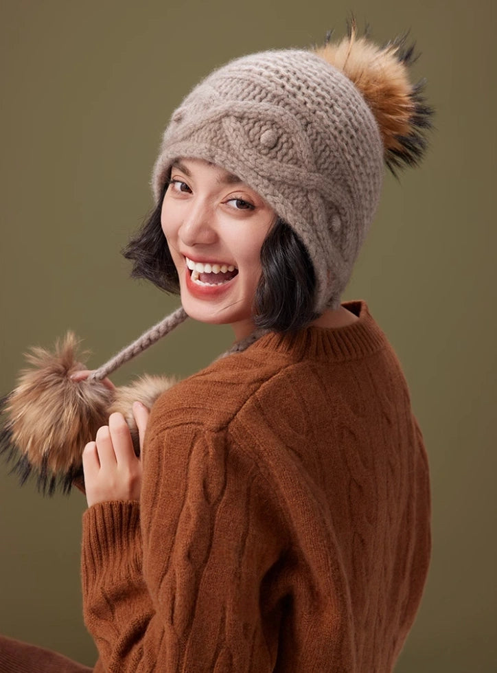 Cashmere Knit Hat with Ear Flaps – Vintage Beige & Taupe Brown OESLO