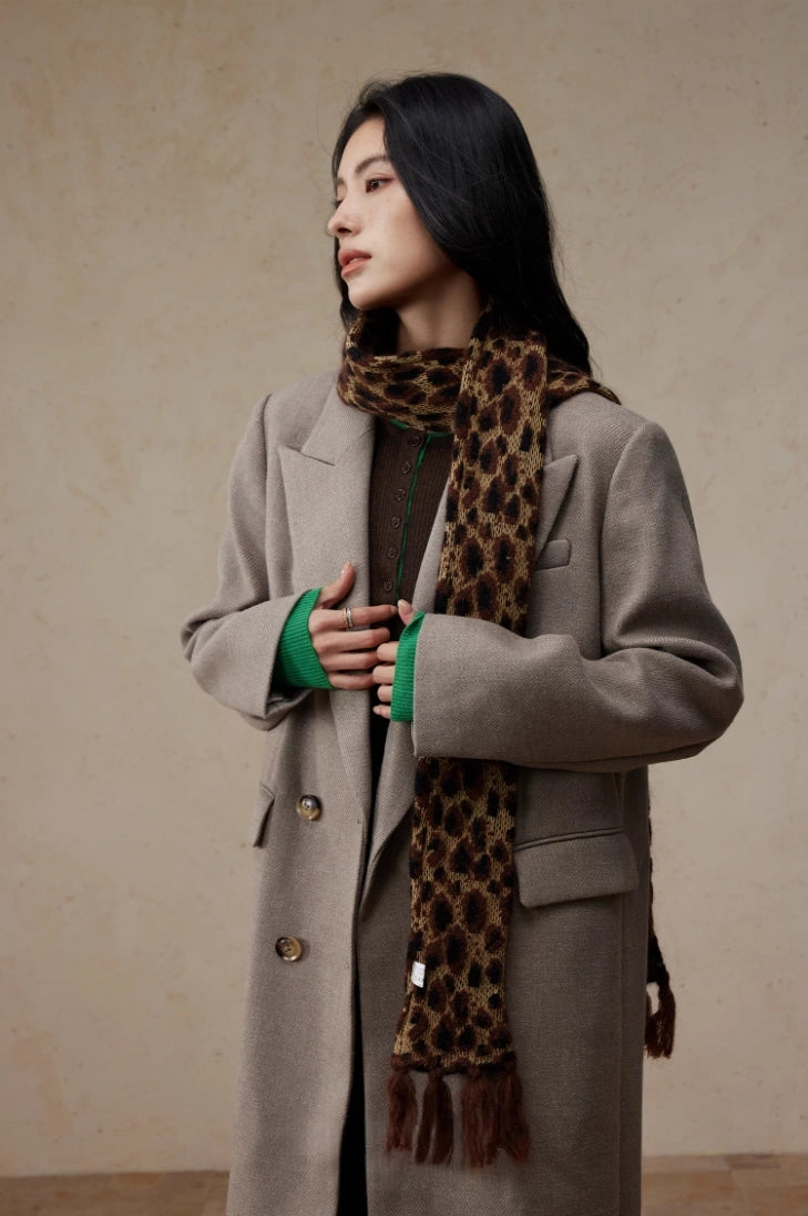 Leopard Knit Scarf – Classic Vintage Style in Coffee Brown & Pink