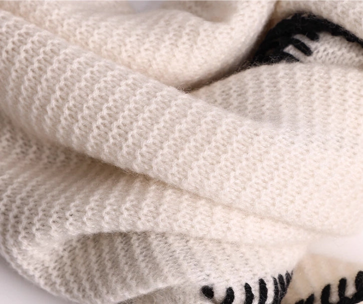 Cashmere Scarf – Minimalist Contrast Edge Design | Black & Ivory