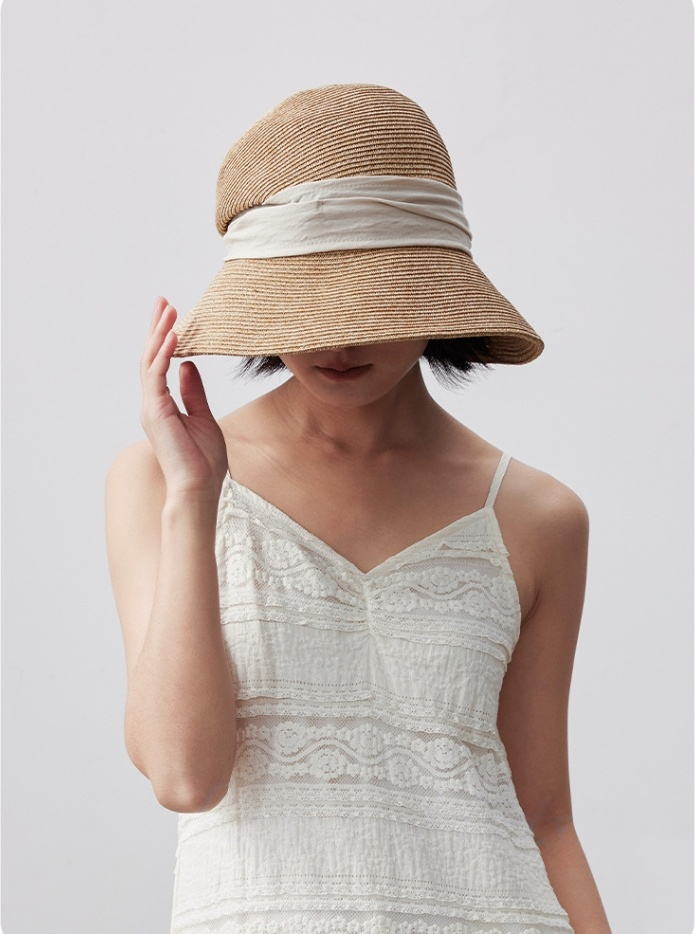 Women's Fashion Large Eaves Sunscreen Straw Hat - AOA Fashion Accessories