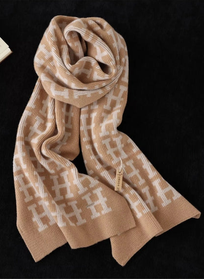 Heavyweight 100% Wool Jacquard Scarf | Gray & Camel Winter